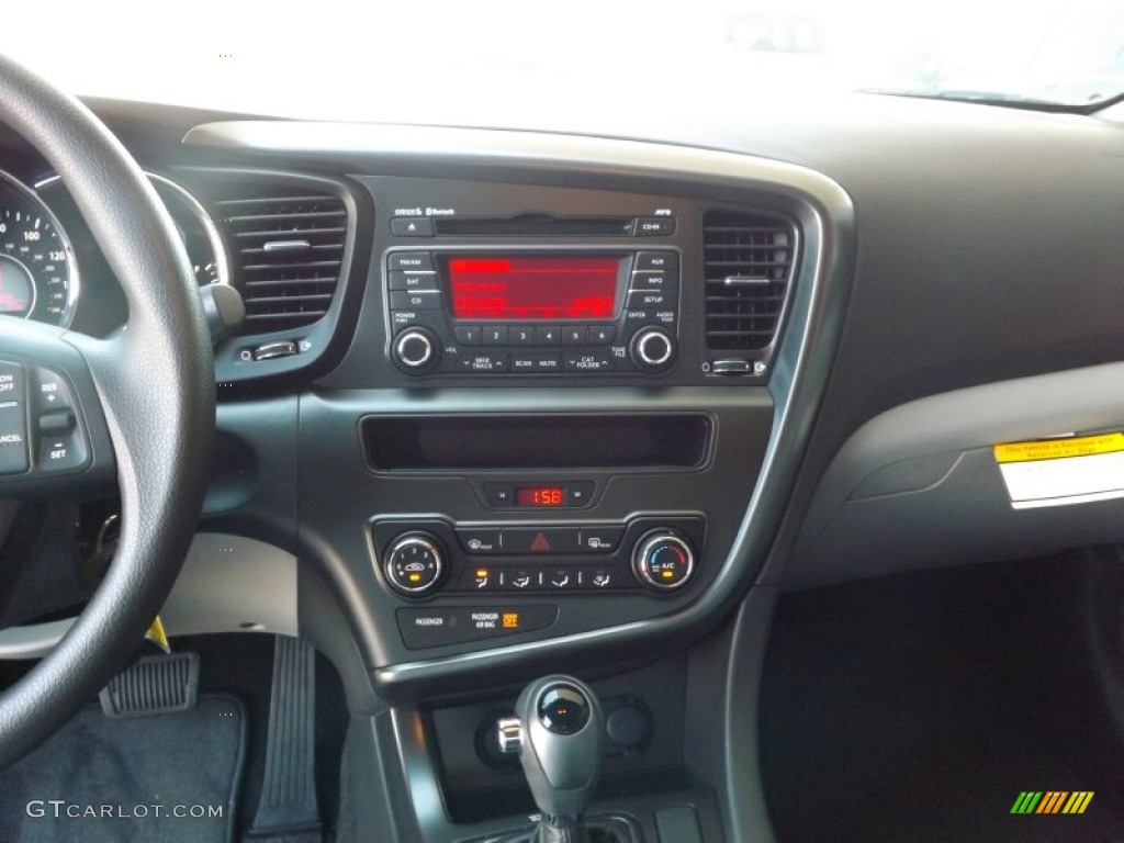 2013 Kia Optima LX Controls Photo #70638571