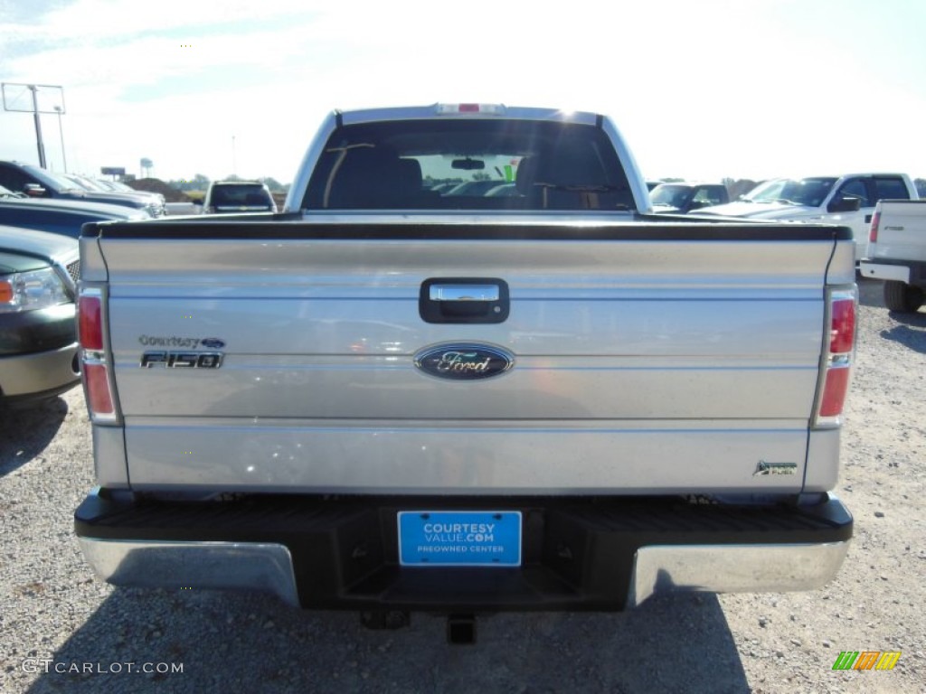 2010 F150 XLT SuperCrew 4x4 - Ingot Silver Metallic / Medium Stone photo #3