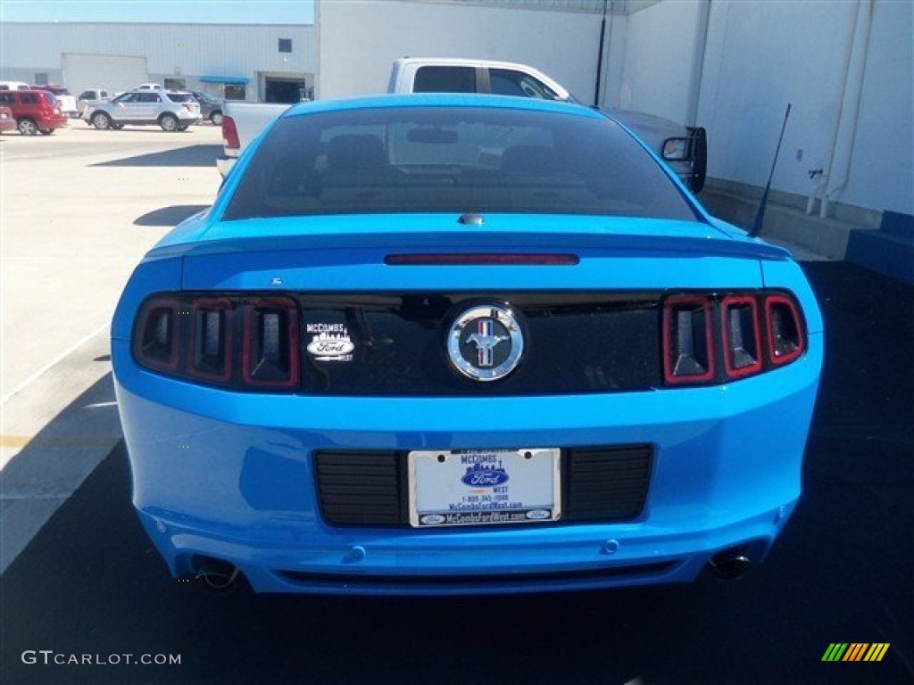 2013 Mustang V6 Premium Coupe - Grabber Blue / Charcoal Black photo #4