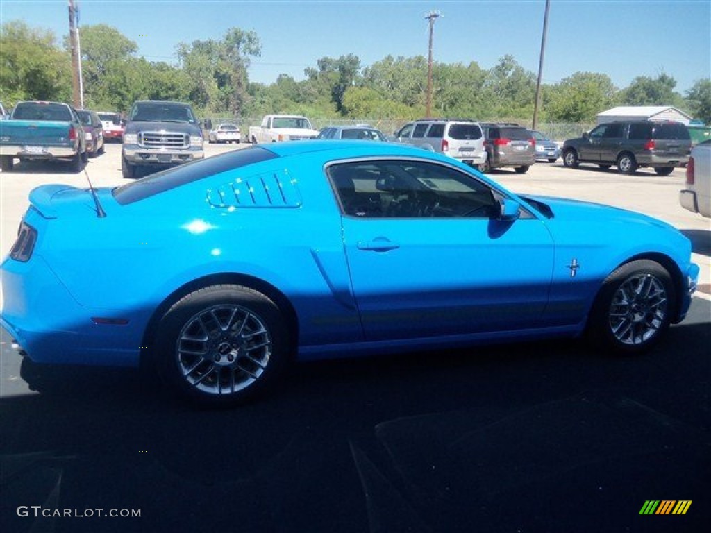 2013 Mustang V6 Premium Coupe - Grabber Blue / Charcoal Black photo #7