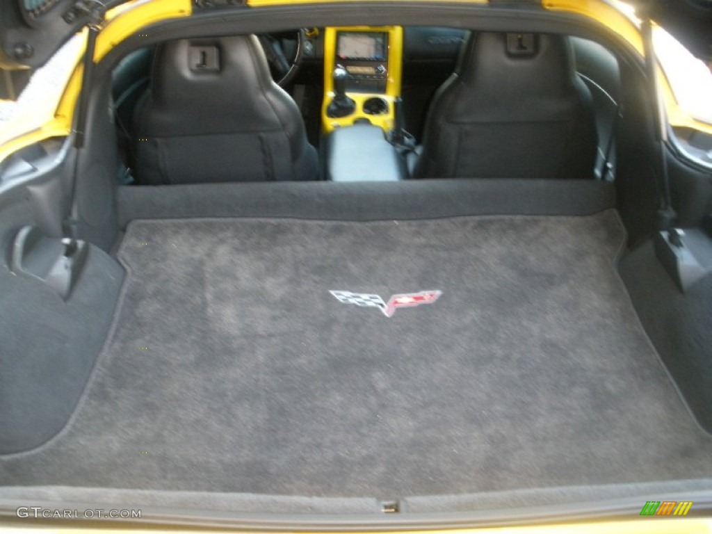 2005 Corvette Coupe - Millenium Yellow / Ebony photo #18