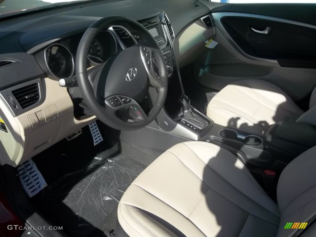2013 Elantra GT - Volcanic Red / Beige photo #10