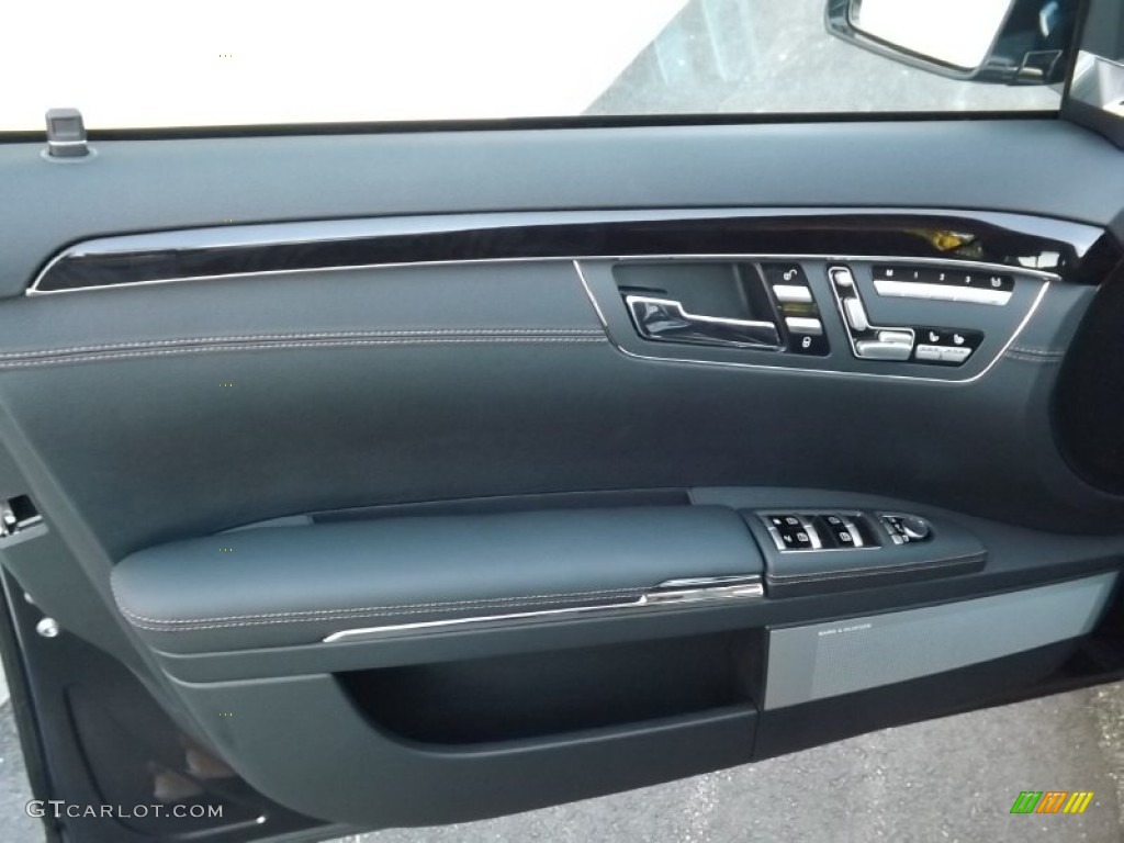 2013 Mercedes-Benz S 550 4Matic Sedan Black Door Panel Photo #70647596