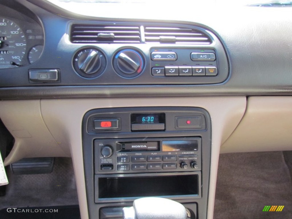 1995 Accord EX Sedan - Frost White / Beige photo #14