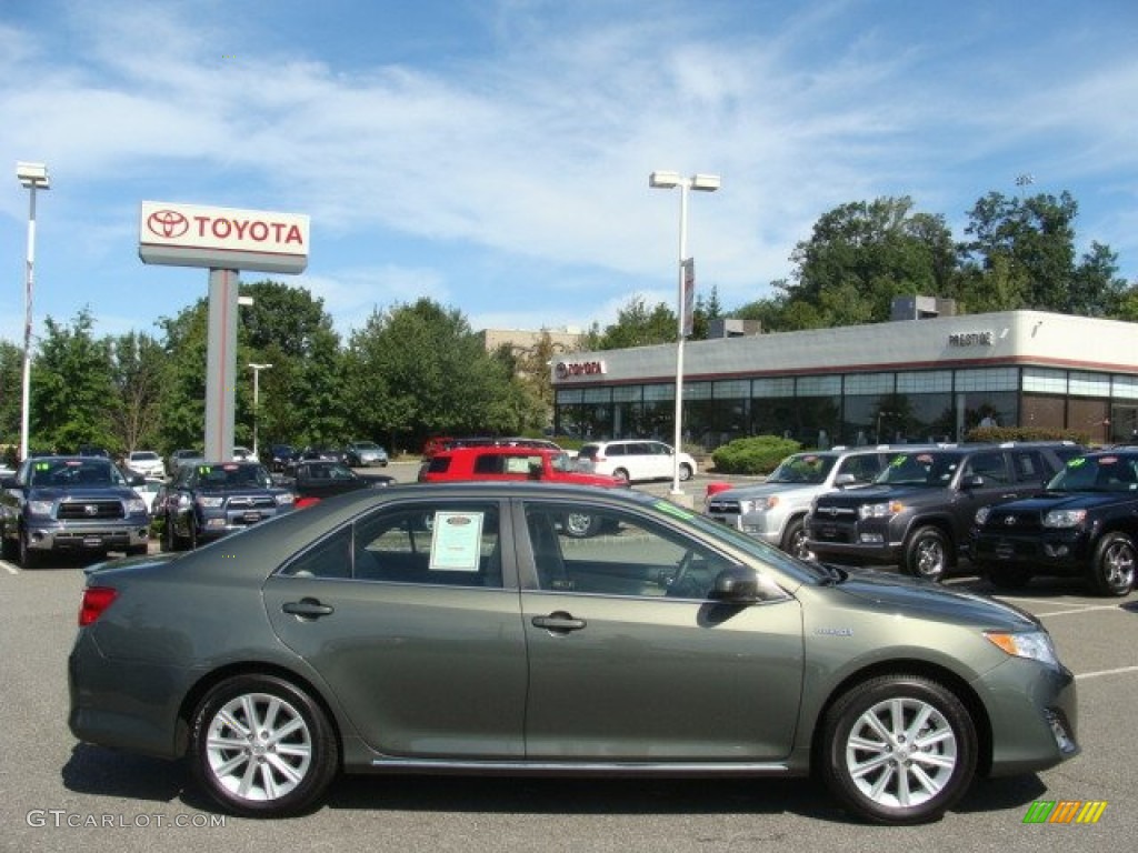 2012 Camry Hybrid XLE - Cypress Green Pearl / Ivory photo #1