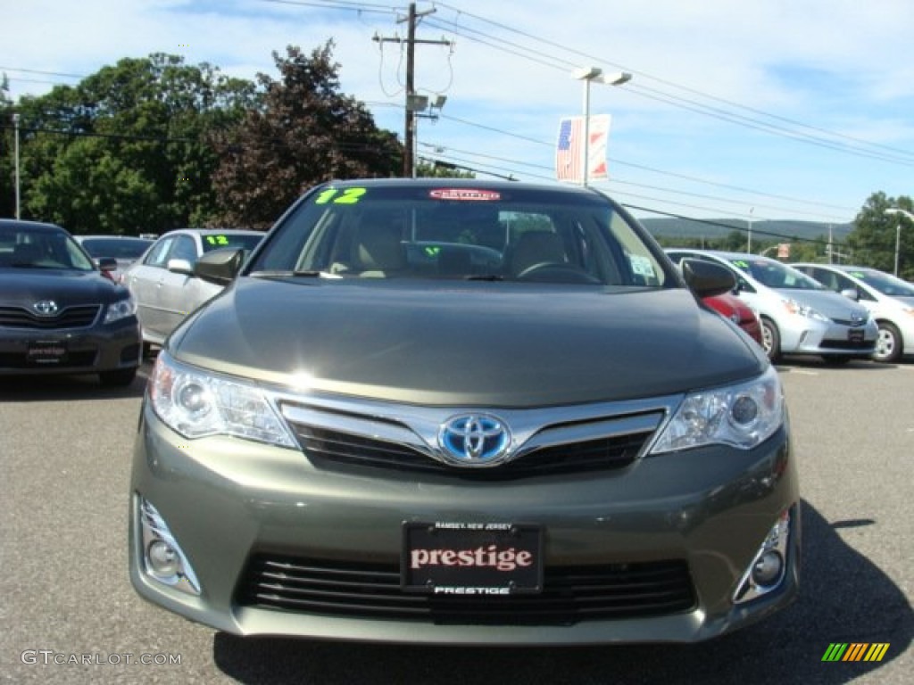 2012 Camry Hybrid XLE - Cypress Green Pearl / Ivory photo #2