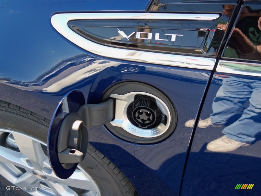 2013 Volt  - Blue Topaz Metallic / Jet Black/Ceramic White Accents photo #22