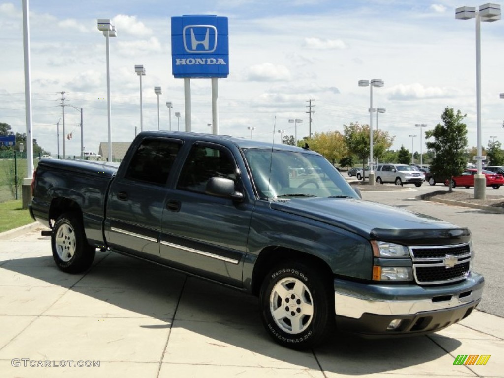 2007 Silverado 1500 Classic LT Crew Cab - Blue Granite Metallic / Dark Charcoal photo #2