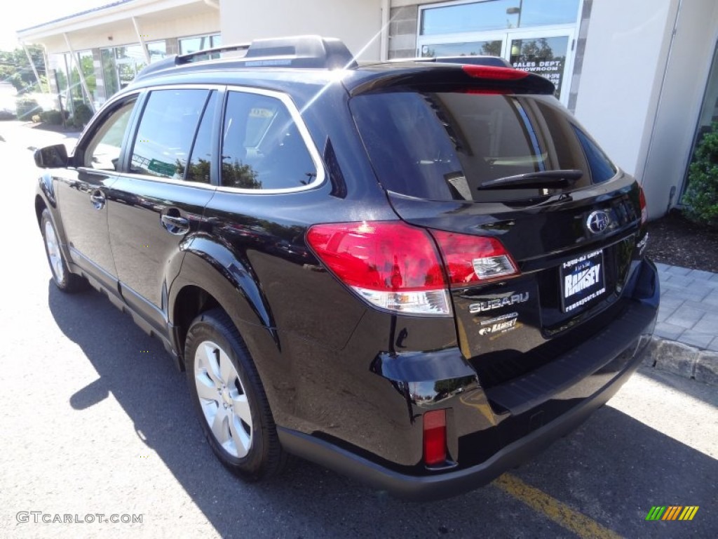 2011 Outback 2.5i Premium Wagon - Crystal Black Silica / Warm Ivory photo #5