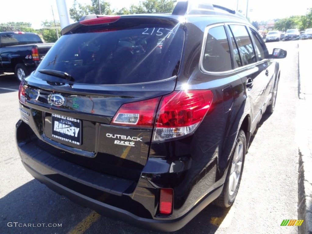 2011 Outback 2.5i Premium Wagon - Crystal Black Silica / Warm Ivory photo #7