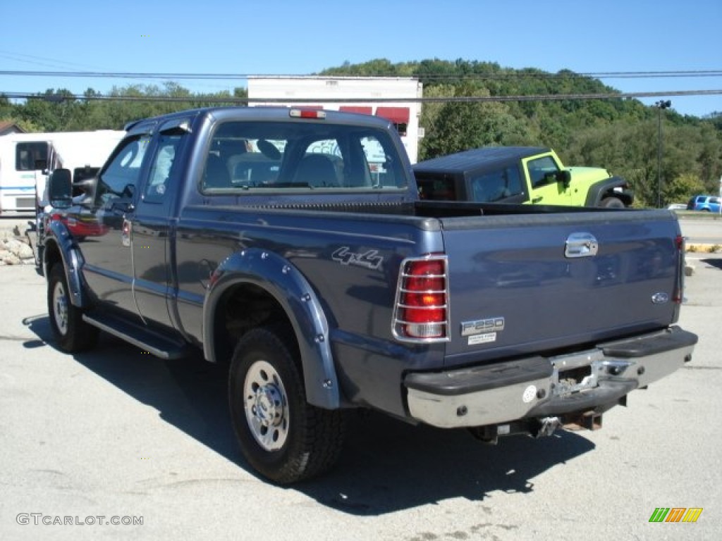 2005 F250 Super Duty XLT SuperCab 4x4 - Medium Wedgewood Blue Metallic / Medium Flint photo #7