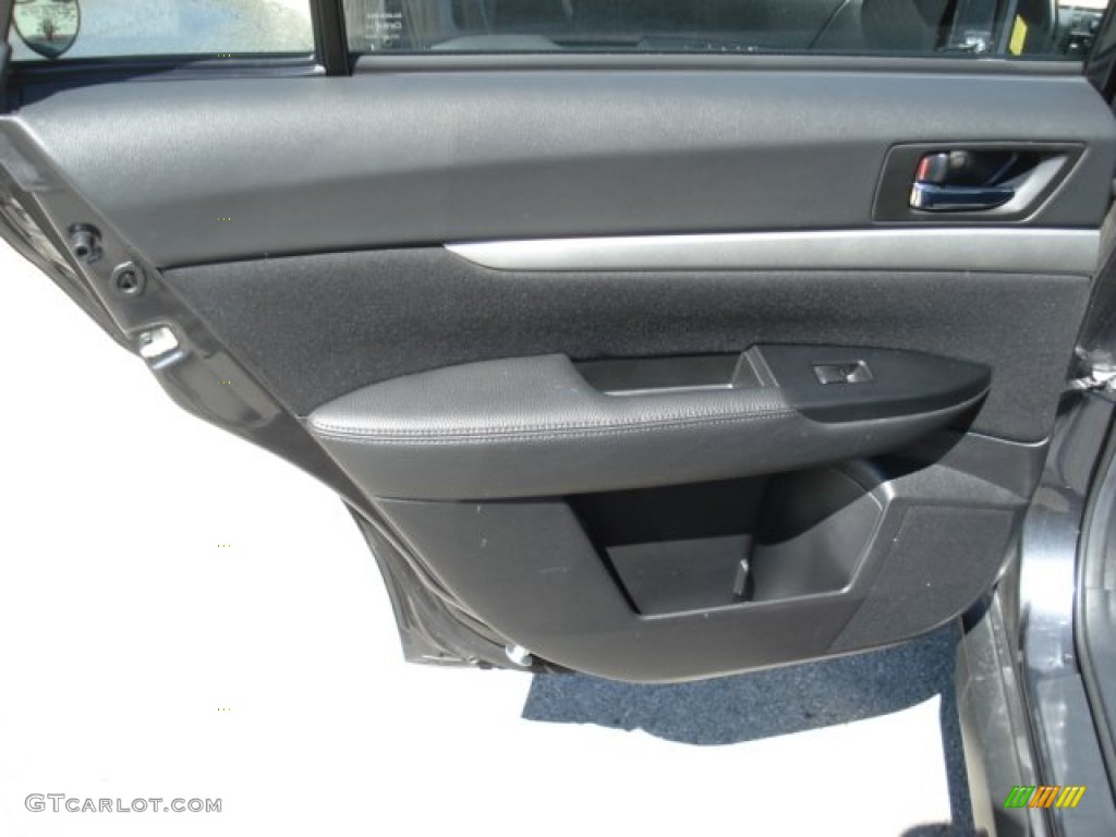 2011 Outback 2.5i Wagon - Graphite Gray Metallic / Off Black photo #17
