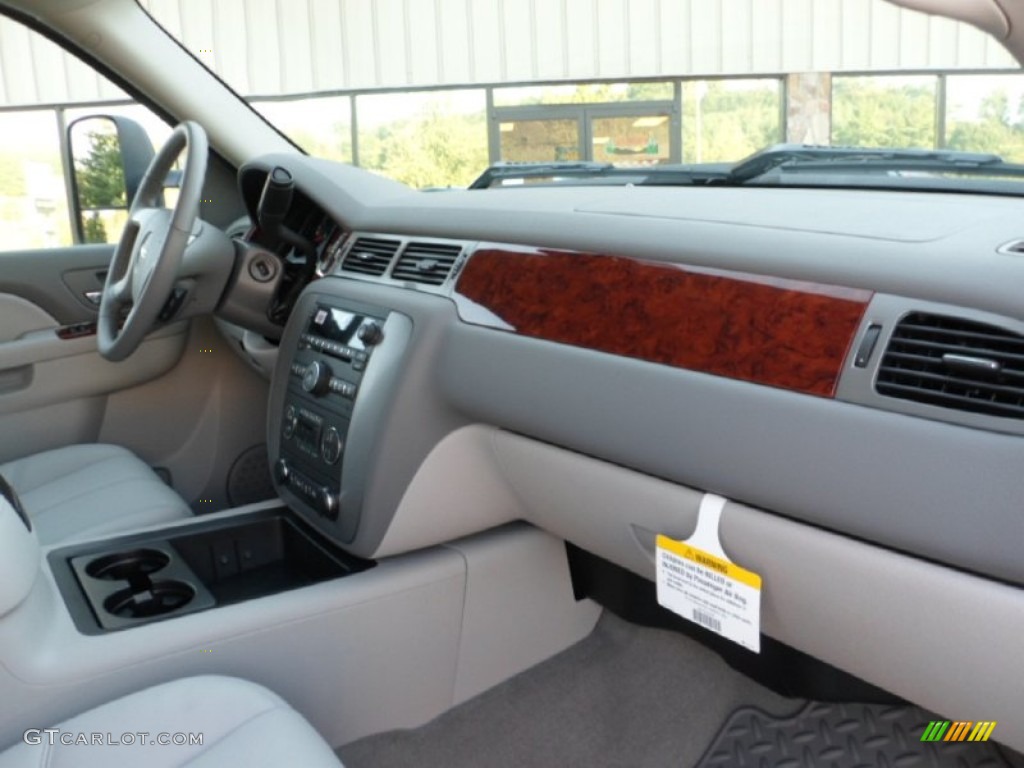 2013 GMC Sierra 2500HD SLT Crew Cab 4x4 Dark Titanium/Light Titanium Dashboard Photo #70667812