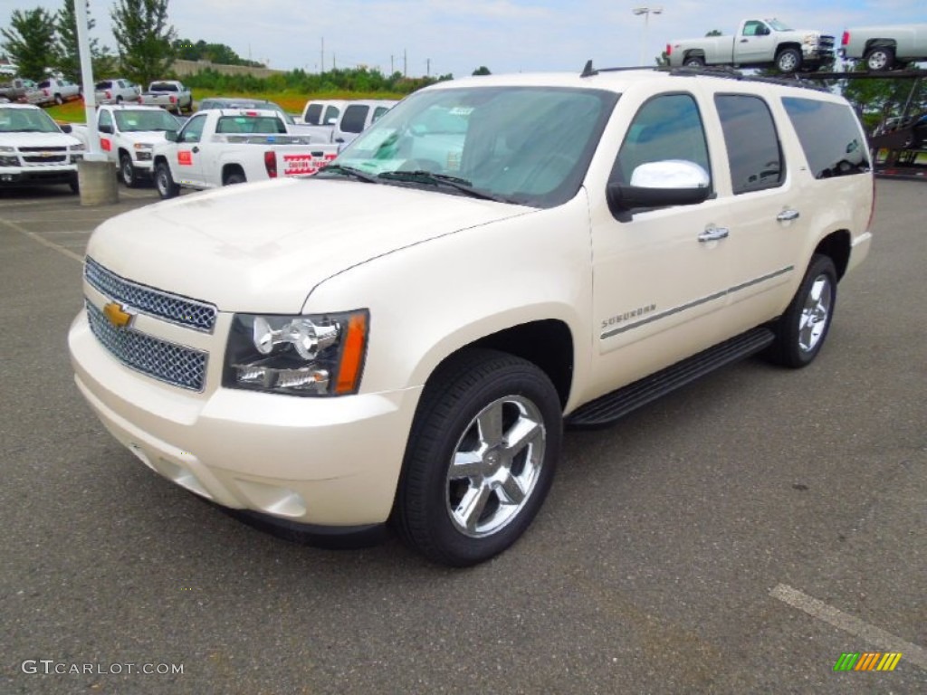 White Diamond Tricoat Chevrolet Suburban