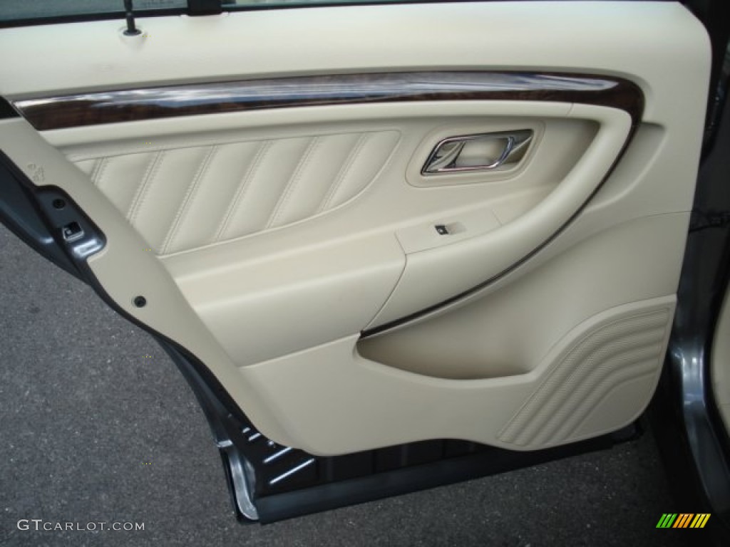 2013 Ford Taurus Limited Dune Door Panel Photo #70670356