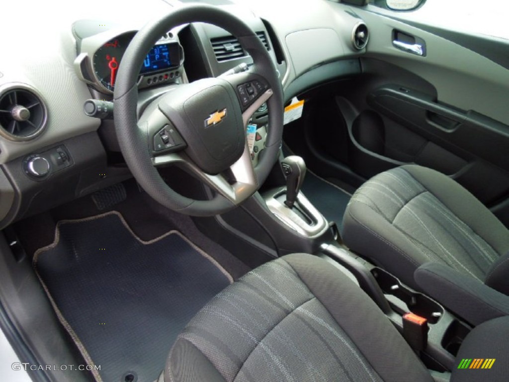Jet Black/Dark Titanium Interior 2013 Chevrolet Sonic LT Hatch Photo #70673119