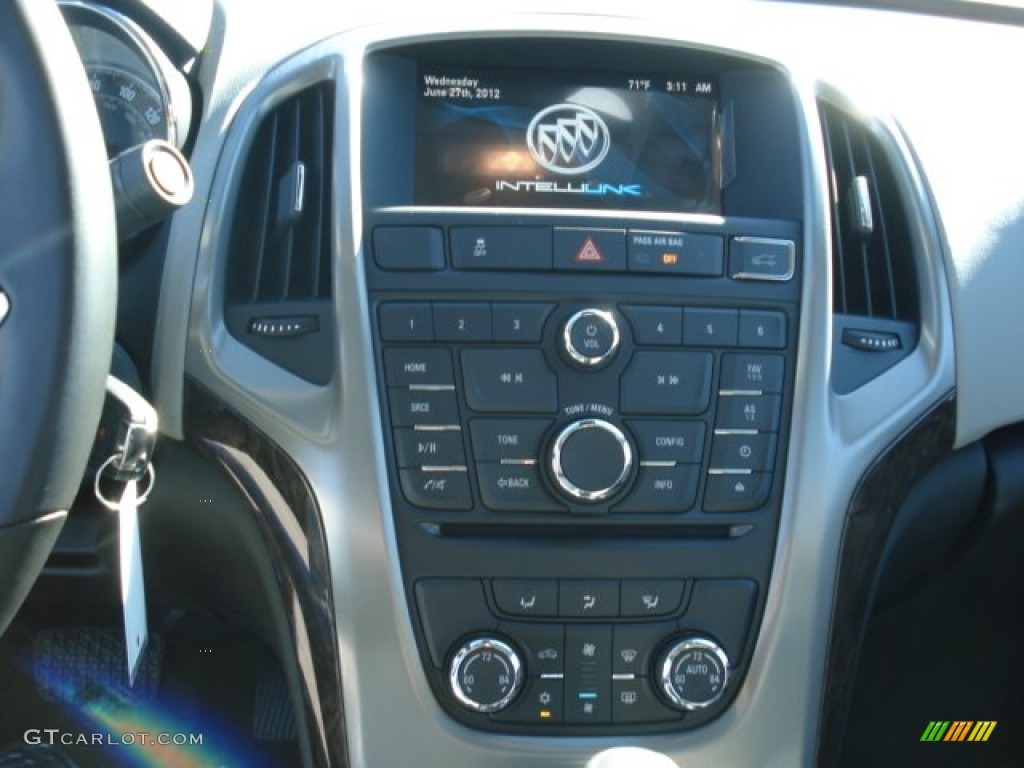 2013 Buick Verano FWD Controls Photo #70673459