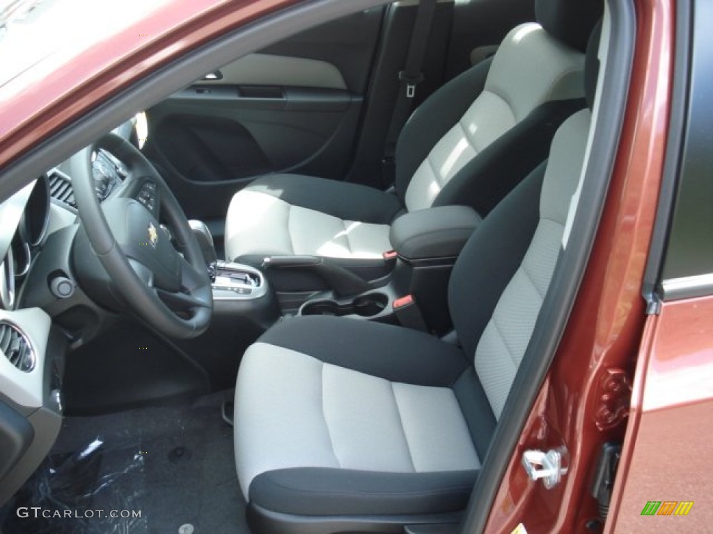 2013 Chevrolet Cruze LS Front Seat Photo #70678210