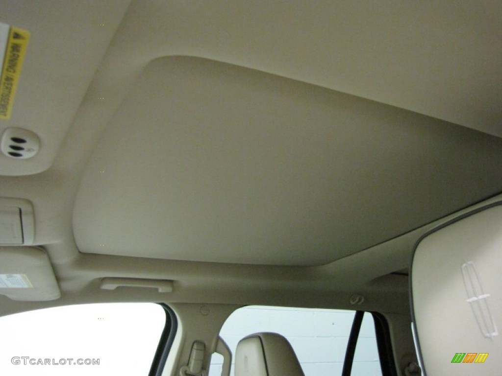 2010 MKX AWD - Red Candy Metallic / Medium Light Stone photo #29