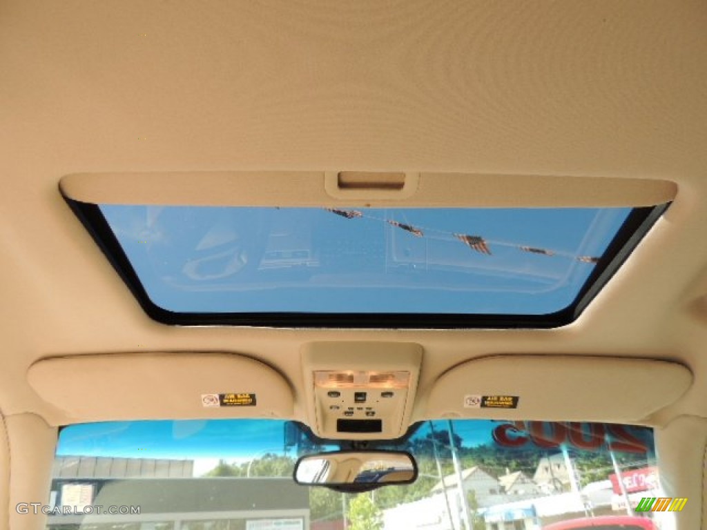 2005 Lincoln Town Car Signature Limited Sunroof Photo #70690004