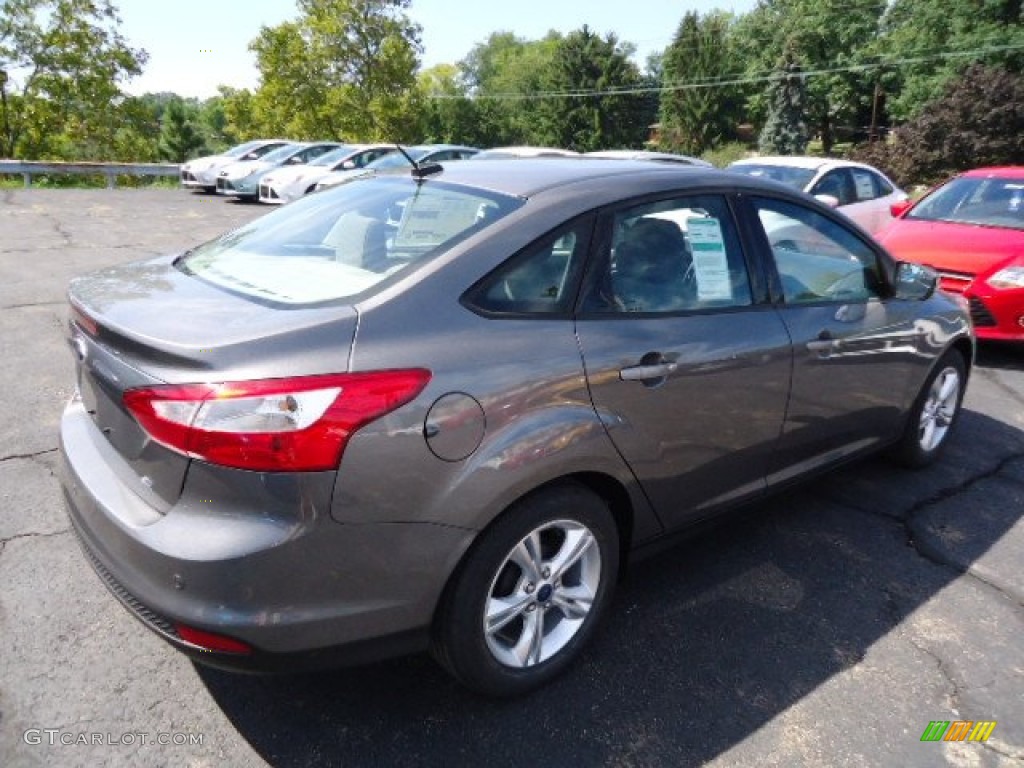 2013 Focus SE Sedan - Sterling Gray / Medium Light Stone photo #2