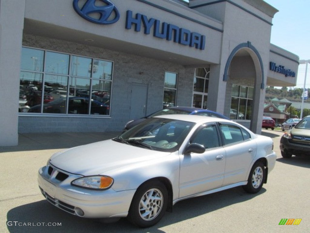 2004 Galaxy Silver Metallic Pontiac Grand Am SE Sedan 70687349 Photo