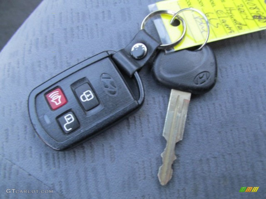 2004 Hyundai Elantra GLS Sedan Keys Photo #70691591