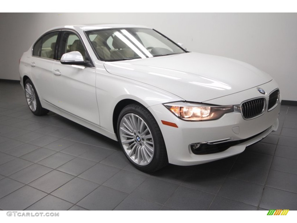 Mineral White Metallic 2013 BMW 3 Series 328i Sedan Exterior Photo #70692167