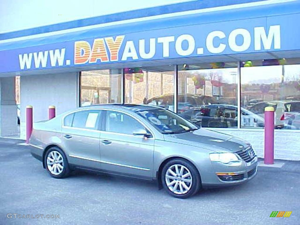 2006 Passat 3.6 Sedan - Granite Green Metallic / Pure Beige photo #1