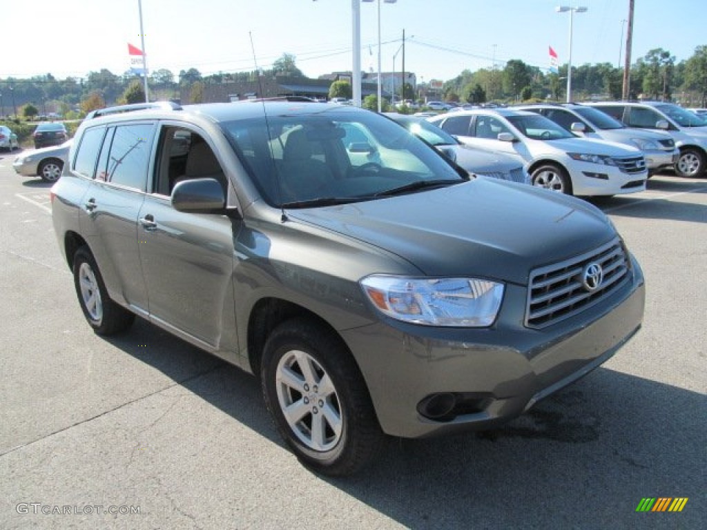 2010 Highlander V6 4WD - Cypress Green Pearl / Sand Beige photo #8