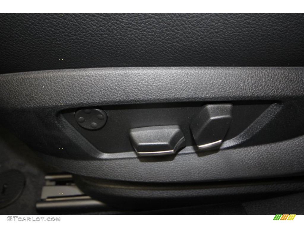 2013 BMW 5 Series 528i Sedan Controls Photo #70694966
