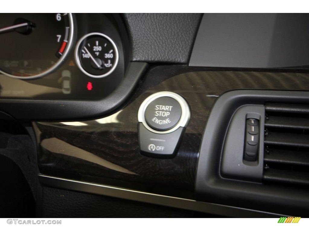 2013 BMW 5 Series 528i Sedan Controls Photo #70695017