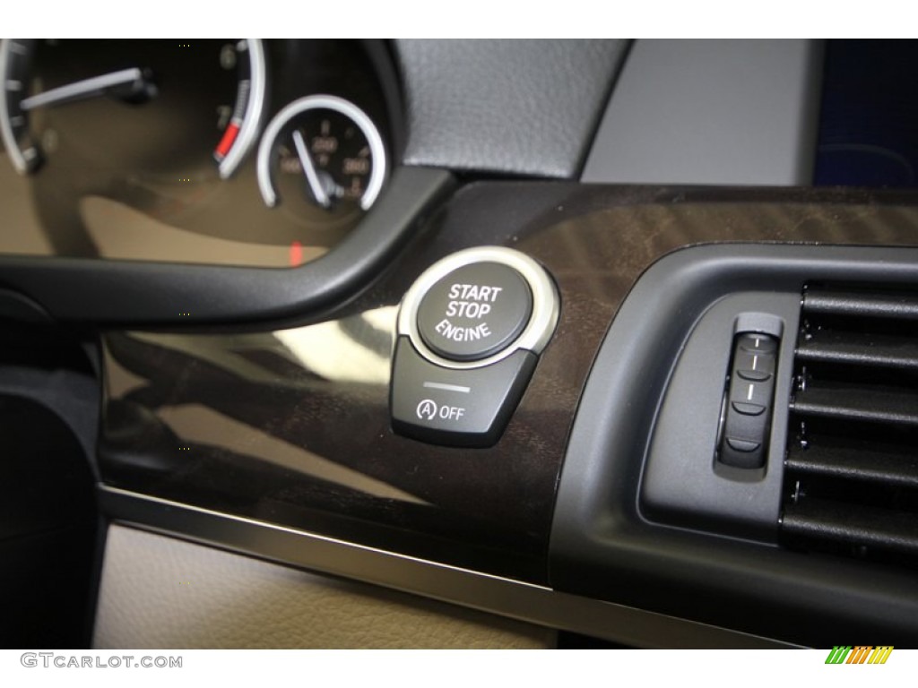 2013 BMW 5 Series 528i Sedan Controls Photo #70695500