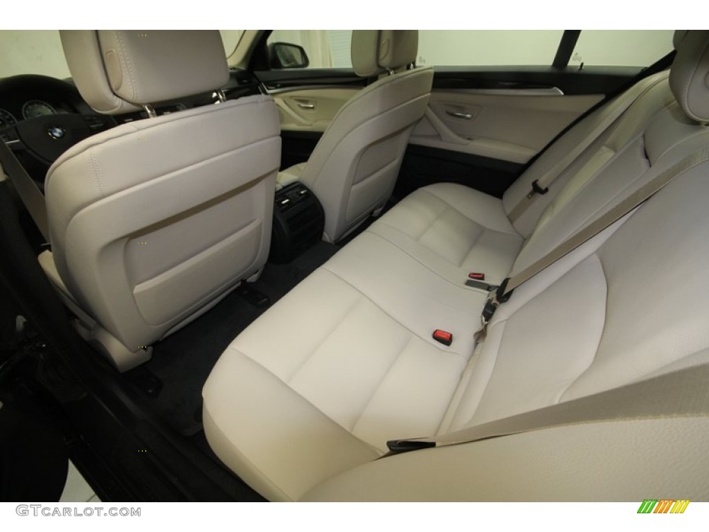 Oyster/Black Interior 2013 BMW 5 Series 528i Sedan Photo #70695527