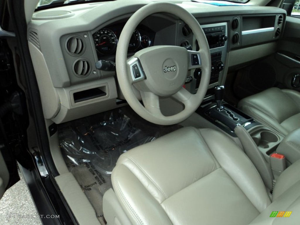 Dark Slate Gray Interior 2010 Jeep Commander Sport Photo #70700051