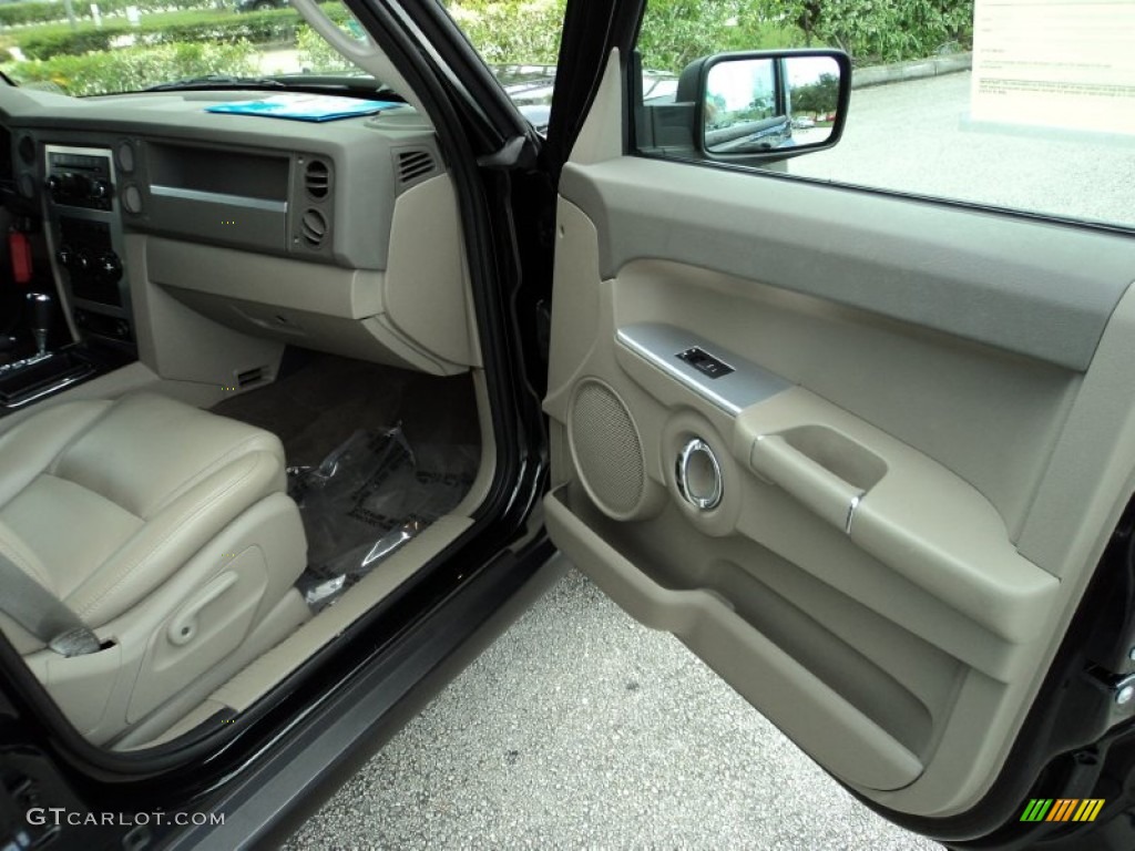 Dark Slate Gray Interior 2010 Jeep Commander Sport Photo #70700069