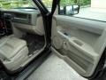 Dark Slate Gray Interior Photo for 2010 Jeep Commander #70700069