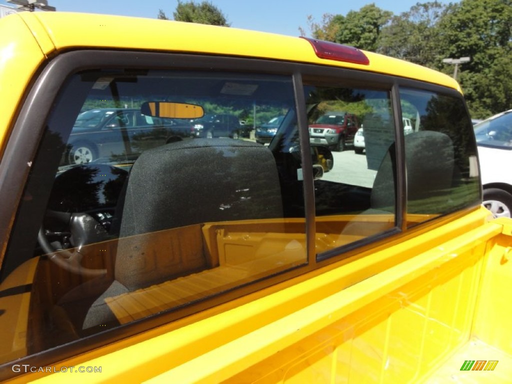 2003 S10 LS Regular Cab - Yellow / Graphite photo #17