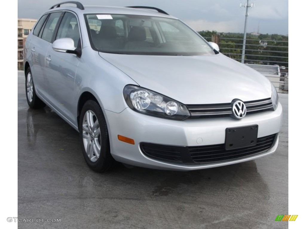 Reflex Silver Metallic Volkswagen Jetta