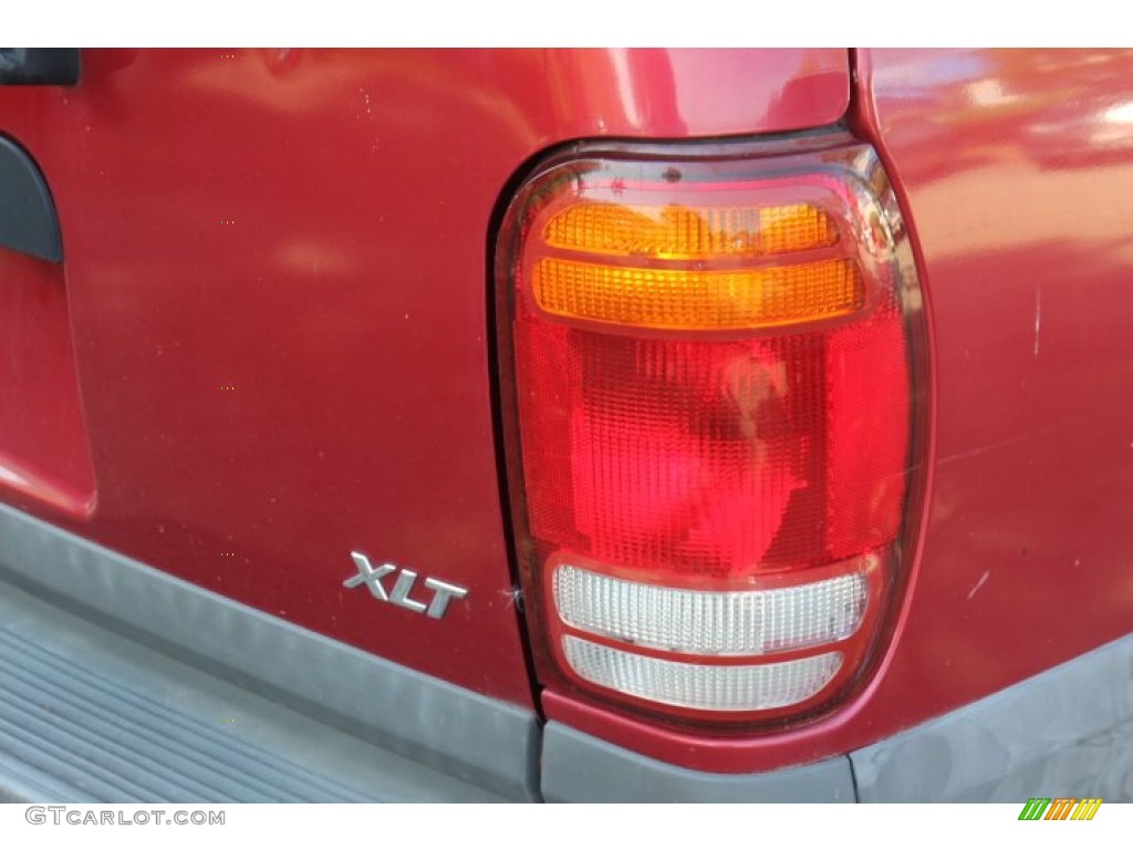 2001 Explorer XLT 4x4 - Toreador Red Metallic / Dark Graphite photo #16