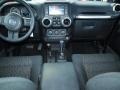 Black - Wrangler Unlimited Sahara 4x4 Photo No. 9