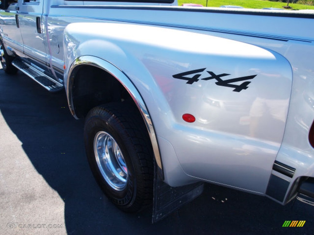 2004 F350 Super Duty Lariat Crew Cab 4x4 Dually - Silver Metallic / Medium Flint photo #4