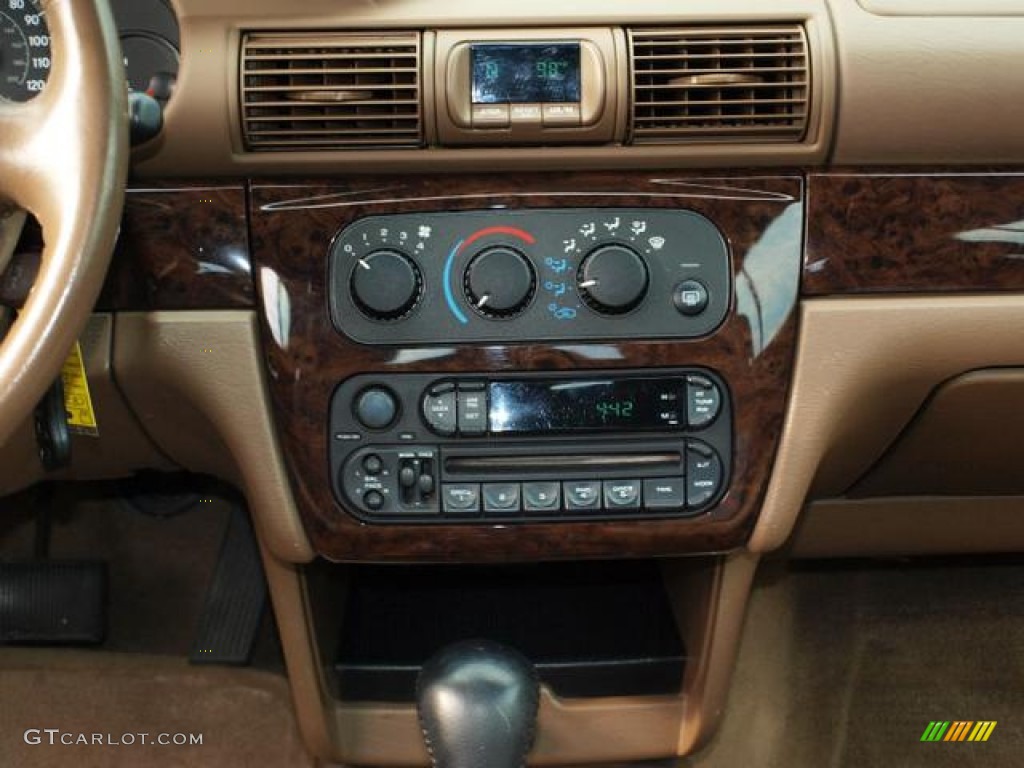2004 Sebring LXi Convertible - Inferno Red Pearl / Sandstone photo #12
