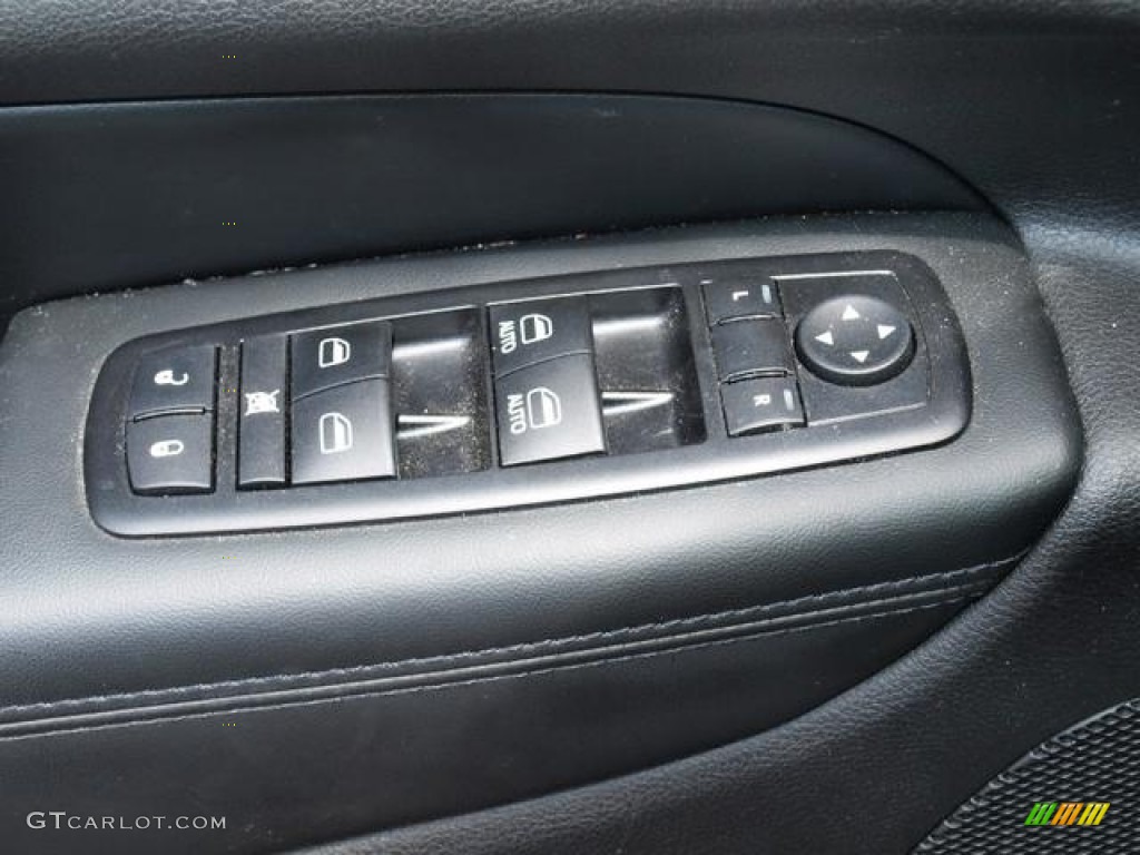 2012 Jeep Grand Cherokee Limited 4x4 Controls Photo #70717298
