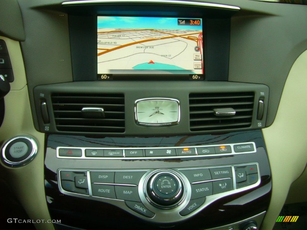 2012 Infiniti M Hybrid Sedan Controls Photo #70717301