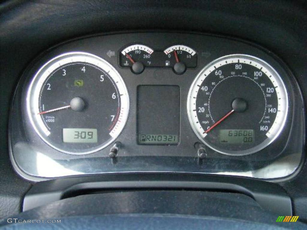 2004 Jetta GL Sedan - Wheat Beige Metallic / Black photo #16