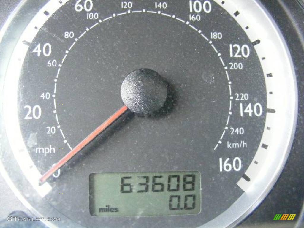 2004 Jetta GL Sedan - Wheat Beige Metallic / Black photo #17