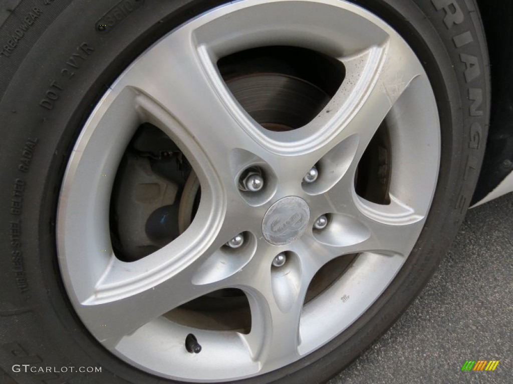 2004 Toyota Solara SE Coupe Wheel Photos