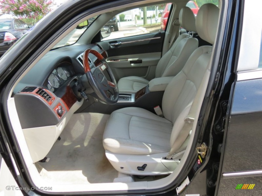 2005 300 C HEMI - Brilliant Black Crystal Pearl / Dark Slate Gray/Light Graystone photo #7