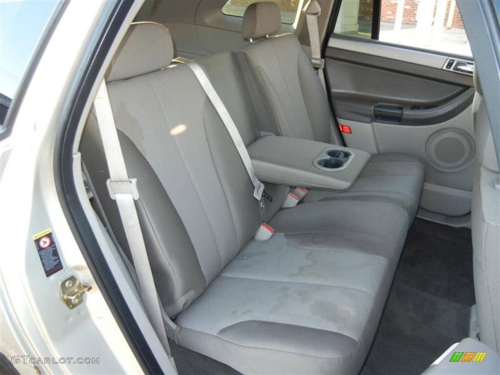 2005 Chrysler Pacifica AWD Rear Seat Photos